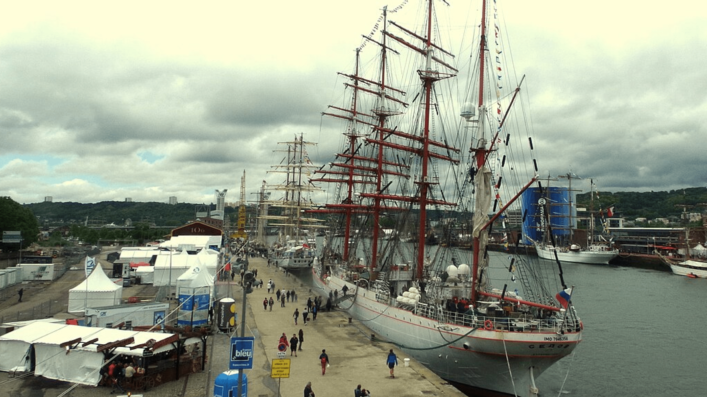 De Sedov, oorspronkelijk grootste schip van SAIL Amsterdam.