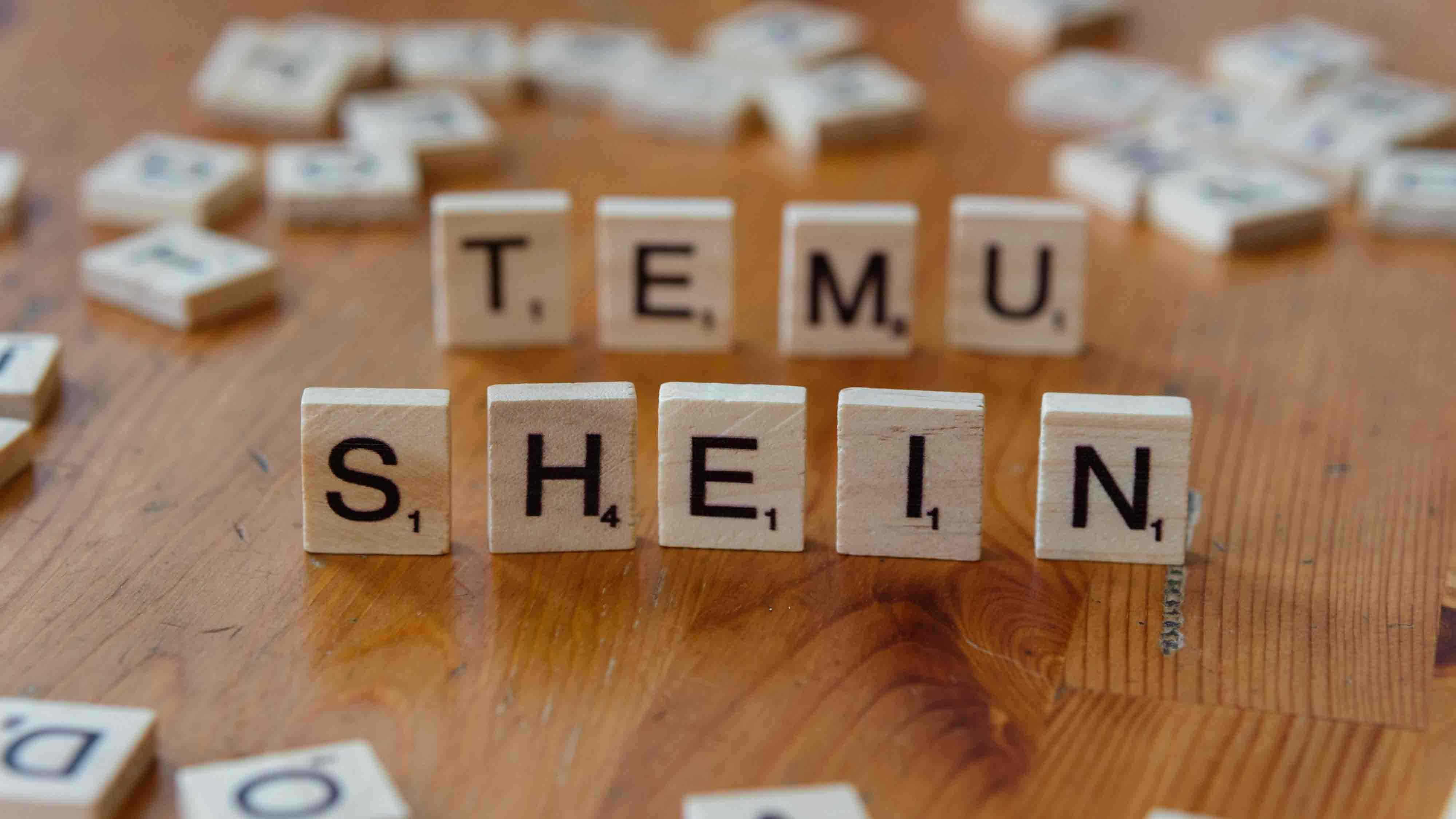 blokjes met SHEIN en TEMU