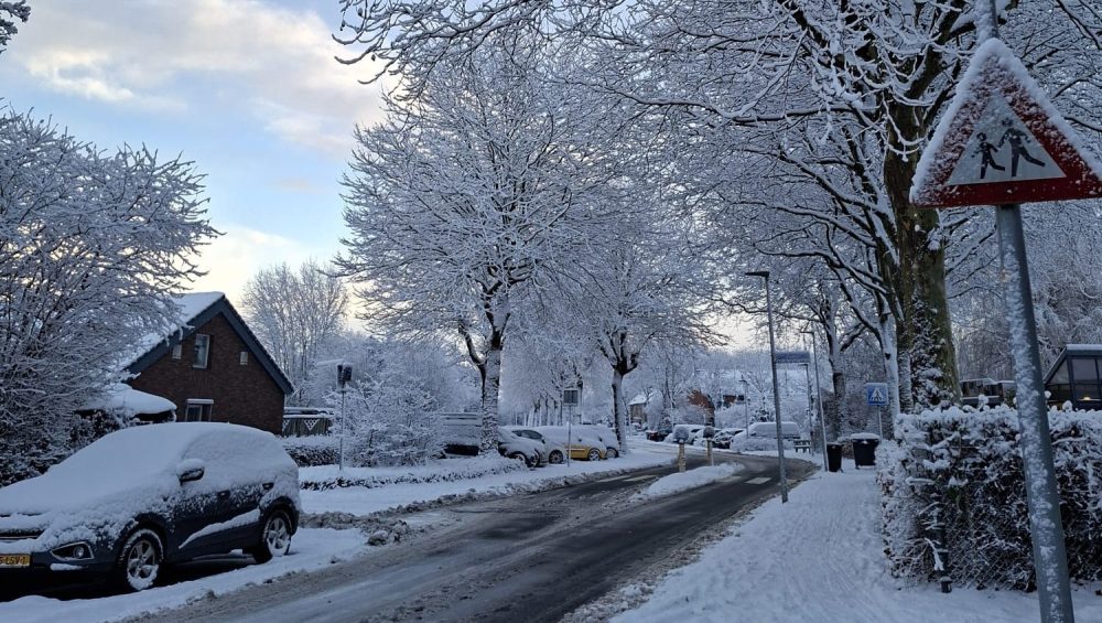 Street die ongesneeuwd is. Keyphrase: Zout Bron: Morgan Domagala